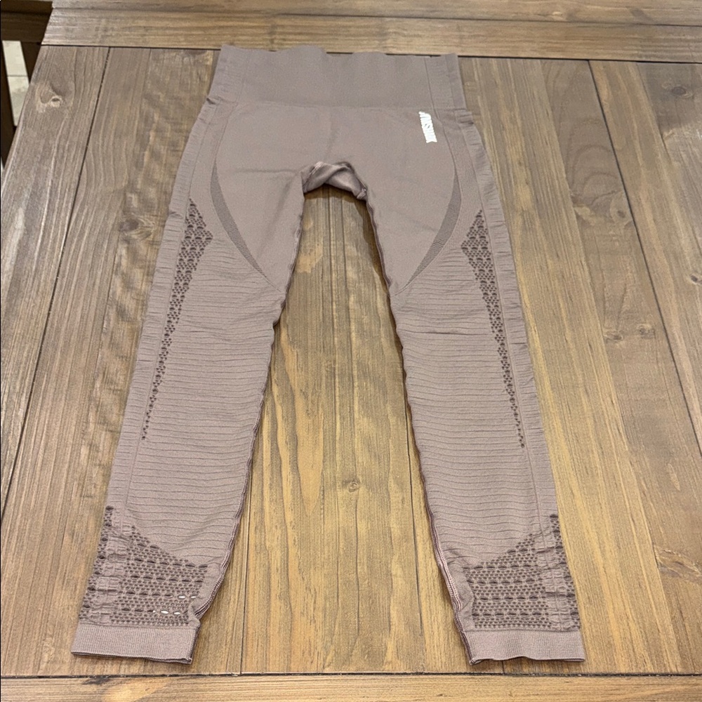 Gymshark High-Waist Ribbed Leggings in Brown
